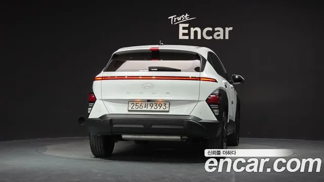 Hyundai Kona 2023 thumb 4