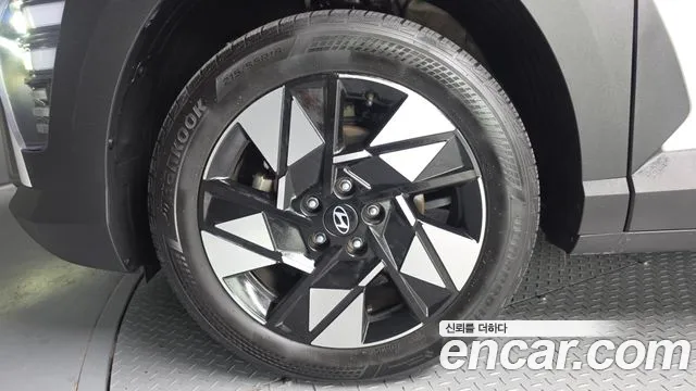 Hyundai Kona 2024 thumb 5