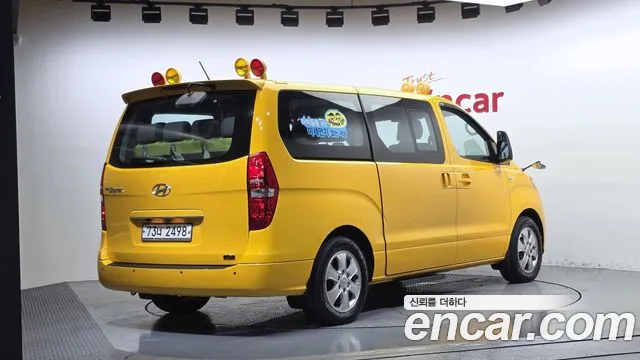 Hyundai Starex 2018 thumb 2