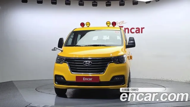Hyundai Starex 2018 thumb 3