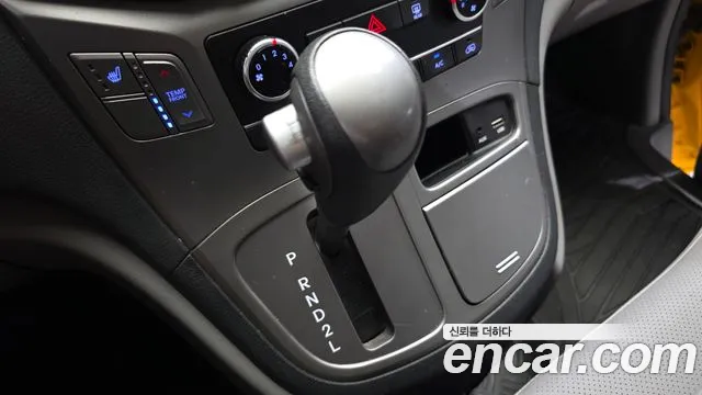 Hyundai Starex 2018 thumb 9