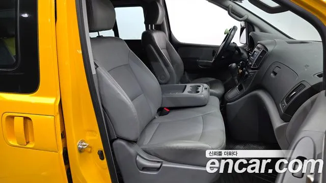 Hyundai Starex 2018 thumb 11