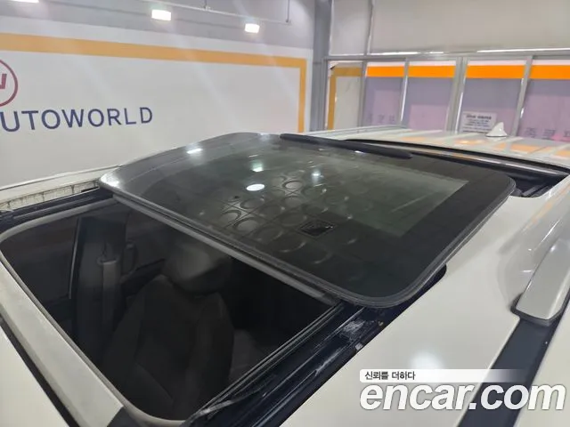 Kia Carnival 2016 thumb 5