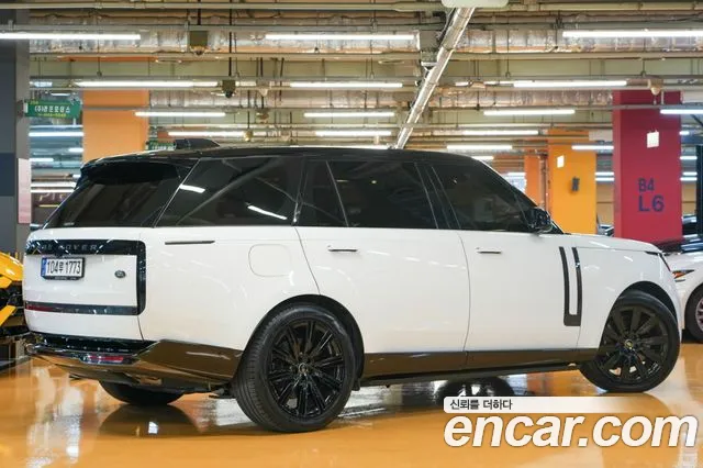 Land Rover Range Rover 2023 thumb 2