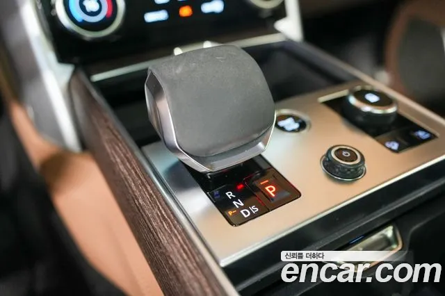 Land Rover Range Rover 2023 thumb 9