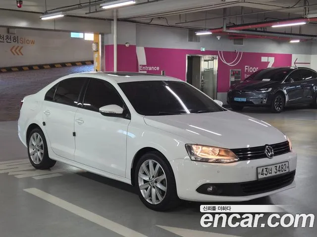 Volkswagen Jetta 2011 thumb 3