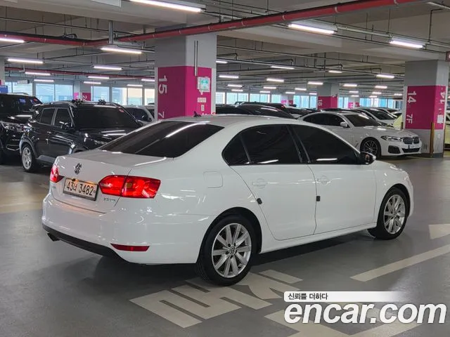 Volkswagen Jetta 2011 thumb 4
