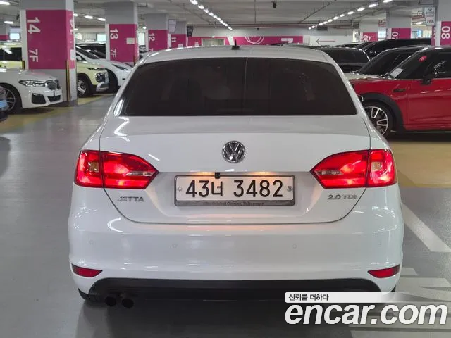Volkswagen Jetta 2011 thumb 5