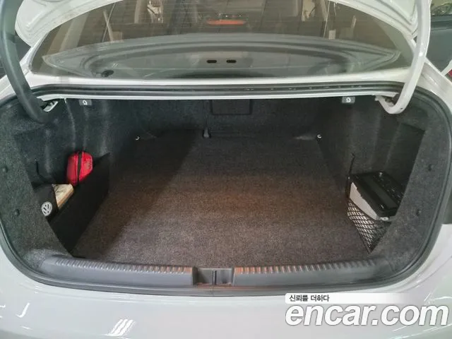 Volkswagen Jetta 2011 thumb 8