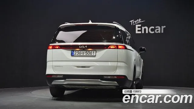 Kia Carnival 2022 thumb 4