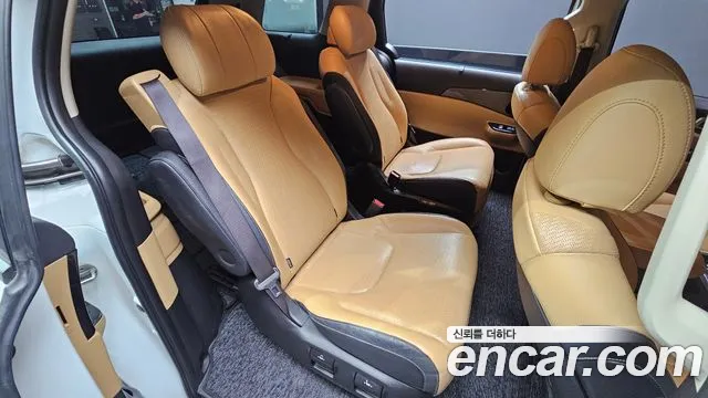 Kia Carnival 2022 thumb 11