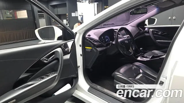 Hyundai Grandeur 2014 thumb 10