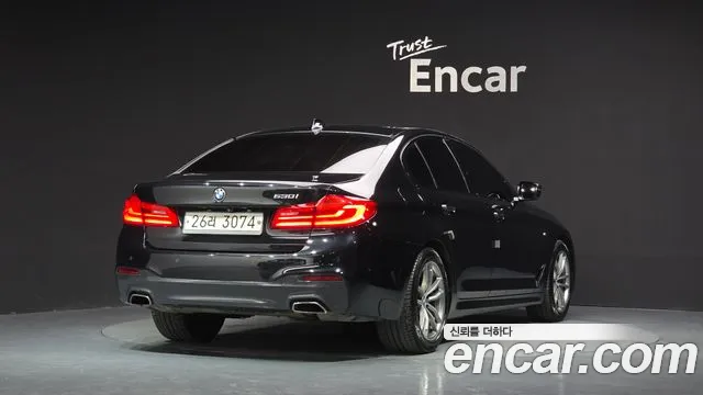 BMW 5-Series 2017 thumb 2