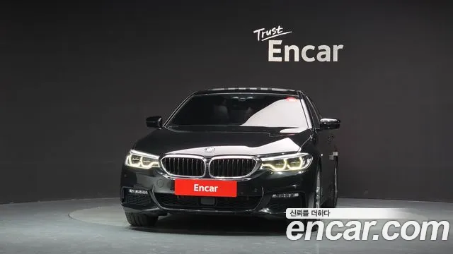 BMW 5-Series 2017 thumb 3