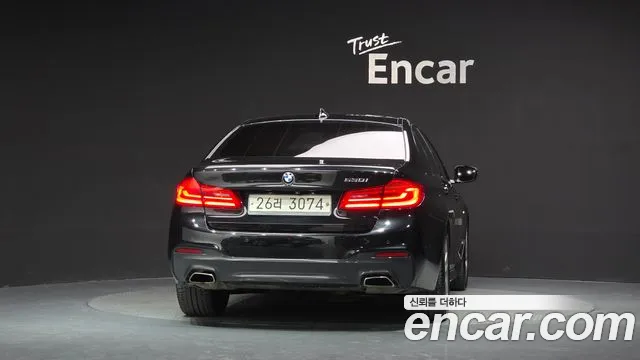 BMW 5-Series 2017 thumb 4