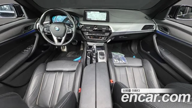 BMW 5-Series 2017 thumb 7