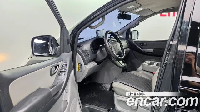 Hyundai Starex 2016 thumb 10
