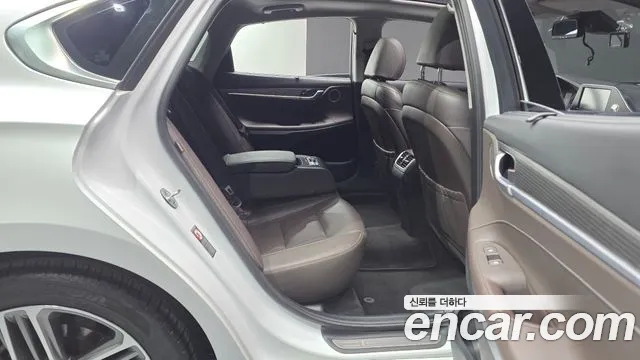 Hyundai Grandeur 2017 thumb 11