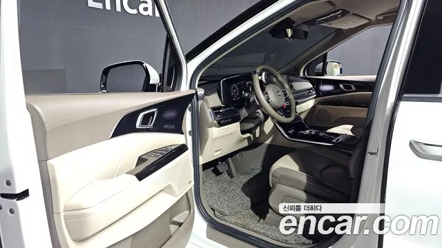 Kia Carnival 2021 thumb 10