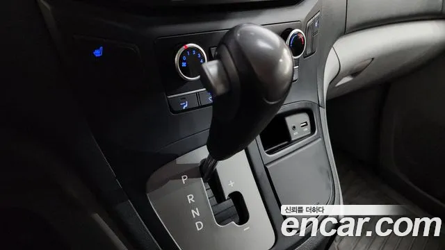 Hyundai Starex 2017 thumb 9