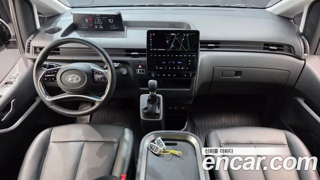Hyundai Staria 2021 thumb 6