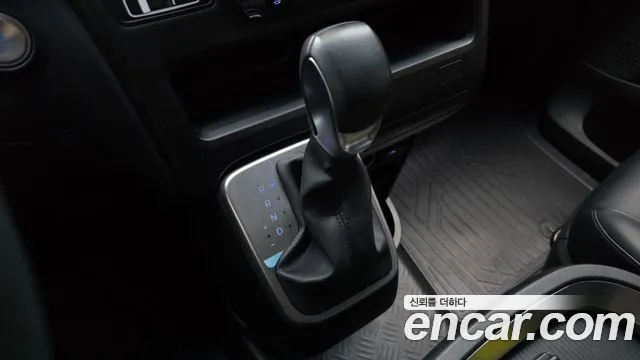 Hyundai Staria 2021 thumb 8