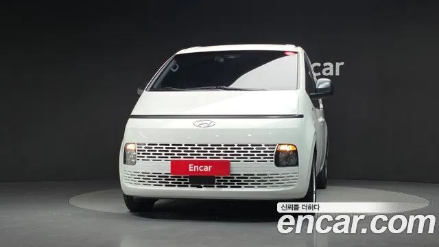 Hyundai Staria 2021 thumb 3
