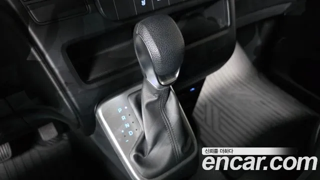 Hyundai Staria 2021 thumb 9