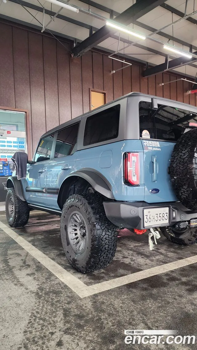 Ford Bronco 2022 thumb 2