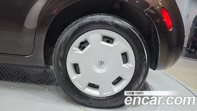 Nissan Cube 2013 thumb 5