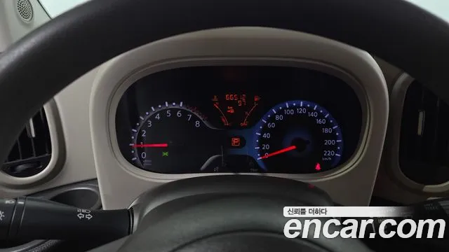 Nissan Cube 2013 thumb 8
