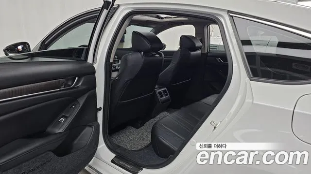 Honda Accord 2018 thumb 12
