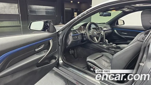 BMW 4-Series 2016 thumb 10