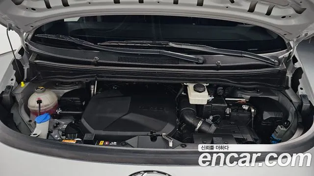 Hyundai Staria 2023 thumb 6
