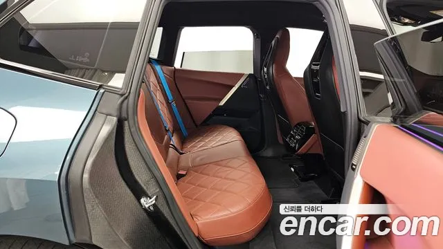 BMW iX 2023 thumb 12