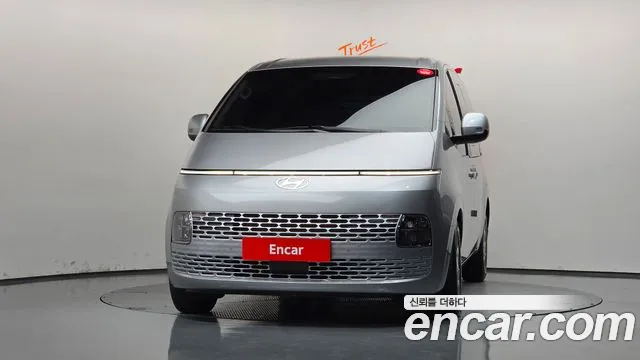 Hyundai Staria 2025 thumb 3