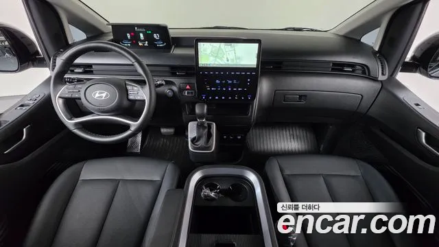 Hyundai Staria 2025 thumb 7