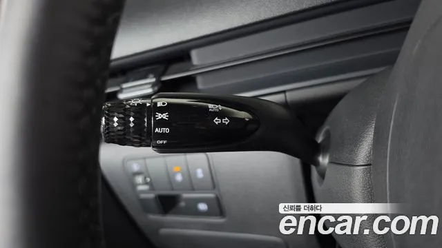 Hyundai Staria 2025 thumb 12