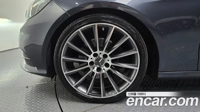Mercedes-Benz E-Класс 2015 thumb 4