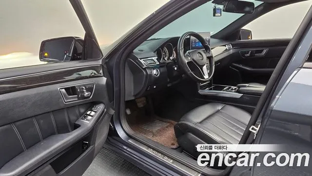 Mercedes-Benz E-Класс 2015 thumb 9