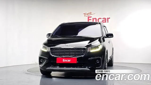 Kia Carnival 2019 thumb 3