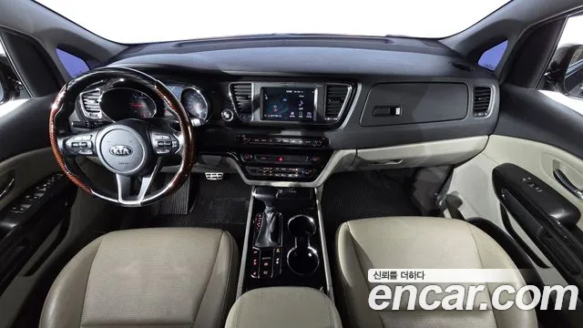 Kia Carnival 2019 thumb 7