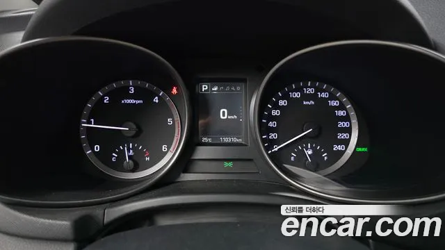 Hyundai Santa Fe 2016 thumb 8