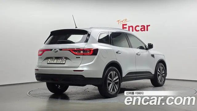 Renault-KoreaSamsung Koleos 2017 thumb 2