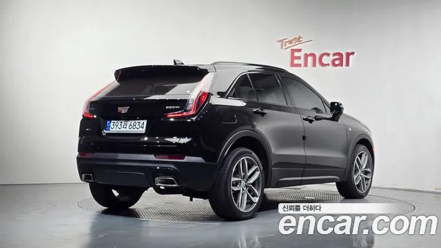 Cadillac XT4 2023 thumb 2