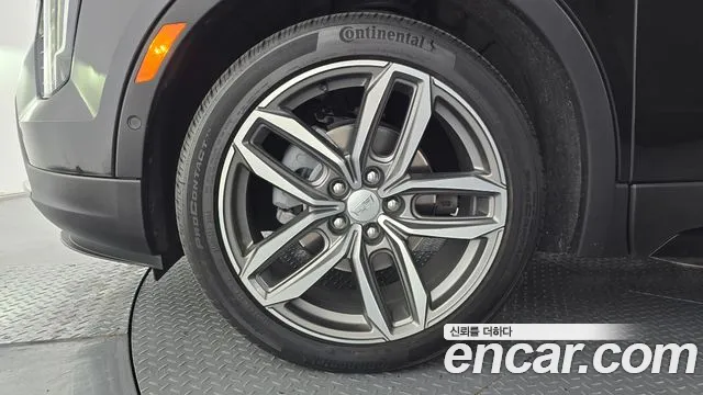 Cadillac XT4 2023 thumb 5