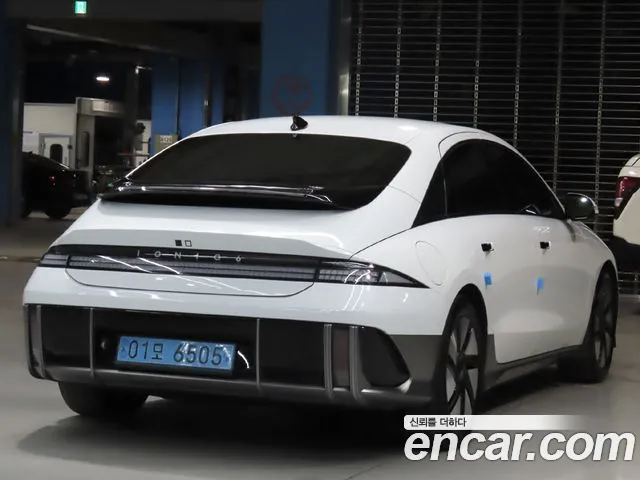 Hyundai IONIQ 6 2024 thumb 2