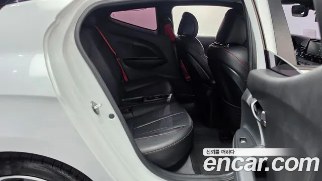 Hyundai Veloster 2018 thumb 11