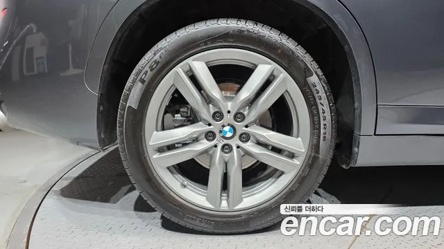 BMW X1 2022 thumb 5