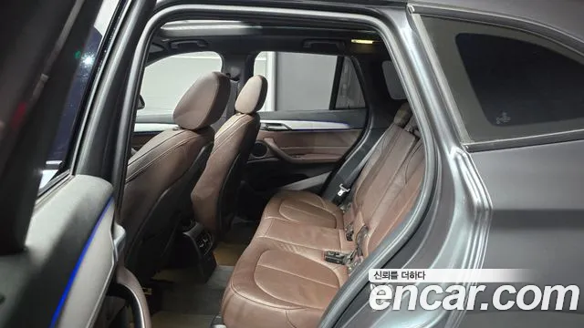 BMW X1 2022 thumb 12